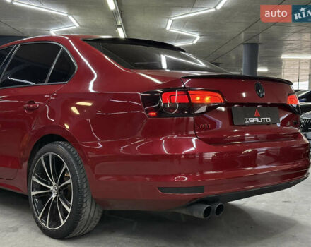 Червоний Фольксваген Джетта, об'ємом двигуна 1.39 л та пробігом 209 тис. км за 9900 $, фото 12 на Automoto.ua