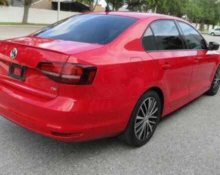 Красный Фольксваген Джетта, объемом двигателя 1.8 л и пробегом 77 тыс. км за 6300 $, фото 7 на Automoto.ua