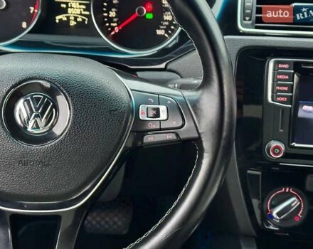 Красный Фольксваген Джетта, объемом двигателя 1.8 л и пробегом 135 тыс. км за 11300 $, фото 29 на Automoto.ua