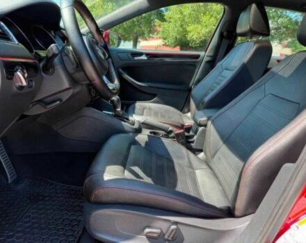 Красный Фольксваген Джетта, объемом двигателя 2 л и пробегом 99 тыс. км за 9300 $, фото 9 на Automoto.ua