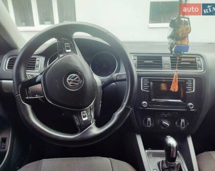 Червоний Фольксваген Джетта, об'ємом двигуна 1.4 л та пробігом 98 тис. км за 11300 $, фото 8 на Automoto.ua