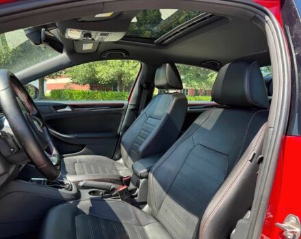 Красный Фольксваген Джетта, объемом двигателя 2 л и пробегом 65 тыс. км за 6400 $, фото 10 на Automoto.ua