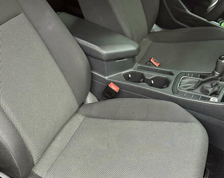 Красный Фольксваген Джетта, объемом двигателя 1.4 л и пробегом 154 тыс. км за 9990 $, фото 23 на Automoto.ua