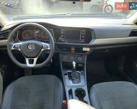 Фольксваген Джетта 2018 в Львове на Automoto.ua Красный Фольксваген Джетта, объемом двигателя 1.4 л и пробегом 161 тыс. км за 12700 $, фото 1 на Automoto.ua