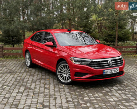 Красный Фольксваген Джетта, объемом двигателя 1.4 л и пробегом 154 тыс. км за 9990 $, фото 2 на Automoto.ua