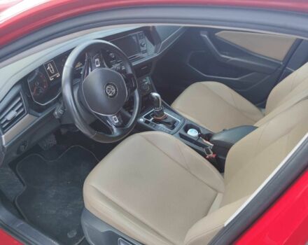 Фольксваген Джетта 2019 в Чернигове на Automoto.ua Красный Фольксваген Джетта, объемом двигателя 1.4 л и пробегом 57 тыс. км за 13000 $, фото 2 на Automoto.ua