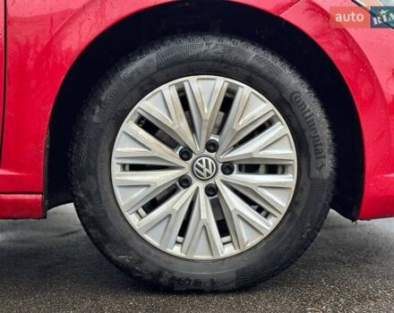 Красный Фольксваген Джетта, объемом двигателя 1.4 л и пробегом 84 тыс. км за 14000 $, фото 12 на Automoto.ua