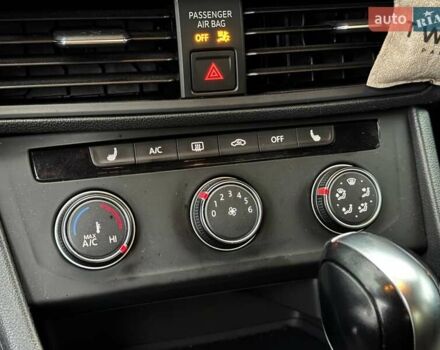 Красный Фольксваген Джетта, объемом двигателя 1.4 л и пробегом 84 тыс. км за 14000 $, фото 38 на Automoto.ua