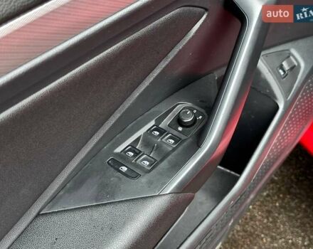 Красный Фольксваген Джетта, объемом двигателя 1.4 л и пробегом 84 тыс. км за 14000 $, фото 27 на Automoto.ua