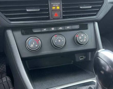 Красный Фольксваген Джетта, объемом двигателя 1.4 л и пробегом 84 тыс. км за 14500 $, фото 18 на Automoto.ua