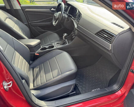 Фольксваген Джетта 2022 в Луцке на Automoto.ua Красный Фольксваген Джетта, объемом двигателя 1.5 л и пробегом 75 тыс. км за 19800 $, фото 23 на Automoto.ua