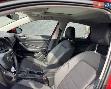 Фольксваген Джетта 2022 в Луцке на Automoto.ua Красный Фольксваген Джетта, объемом двигателя 1.5 л и пробегом 75 тыс. км за 19800 $, фото 29 на Automoto.ua