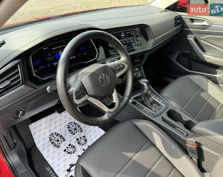 Червоний Фольксваген Джетта, об'ємом двигуна 1.5 л та пробігом 75 тис. км за 18800 $, фото 22 на Automoto.ua