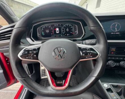 Червоний Фольксваген Джетта, об'ємом двигуна 2 л та пробігом 14 тис. км за 12000 $, фото 8 на Automoto.ua