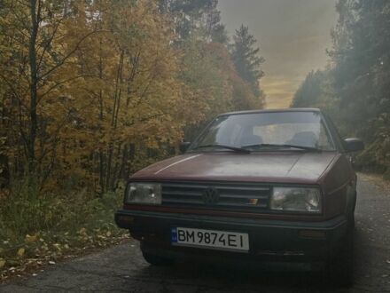 Красный Фольксваген Джетта, объемом двигателя 1.6 л и пробегом 300 тыс. км за 2500 $, фото 1 на Automoto.ua