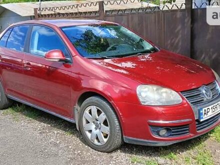 Фольксваген Джетта 2008 у Запоріжжя на Automoto.ua Червоний Фольксваген Джетта, об'ємом двигуна 1.6 л та пробігом 218 тис. км за 5900 $, фото 1 на Automoto.ua