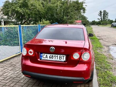 Фольксваген Джетта 2008 в Черкассах на Automoto.ua Красный Фольксваген Джетта, объемом двигателя 1.6 л и пробегом 225 тыс. км за 6800 $, фото 1 на Automoto.ua