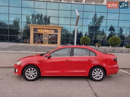 Красный Фольксваген Джетта, объемом двигателя 1.8 л и пробегом 180 тыс. км за 9000 $, фото 1 на Automoto.ua