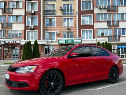 Фольксваген Джетта 2014 в Киеве на Automoto.ua Красный Фольксваген Джетта, объемом двигателя 1.8 л и пробегом 178 тыс. км за 7700 $, фото 1 на Automoto.ua