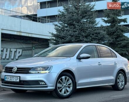 Красный Фольксваген Джетта, объемом двигателя 1.6 л и пробегом 144 тыс. км за 11499 $, фото 1 на Automoto.ua