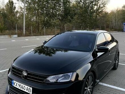 Красный Фольксваген Джетта, объемом двигателя 1.8 л и пробегом 175 тыс. км за 12200 $, фото 1 на Automoto.ua