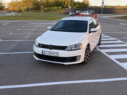Фольксваген Джетта 2013 в Ровно на Automoto.ua Фольксваген Джетта, объемом двигателя 2 л и пробегом 175 тыс. км за 11500 $, фото 1 на Automoto.ua
