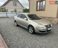 Желтый Фольксваген Джетта, объемом двигателя 1.97 л и пробегом 211 тыс. км за 5500 $, фото 7 на Automoto.ua