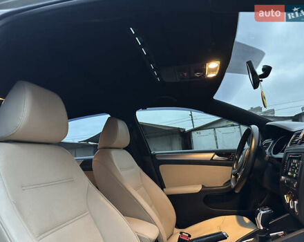 Жовтий Фольксваген Джетта, об'ємом двигуна 1.8 л та пробігом 128 тис. км за 11500 $, фото 11 на Automoto.ua