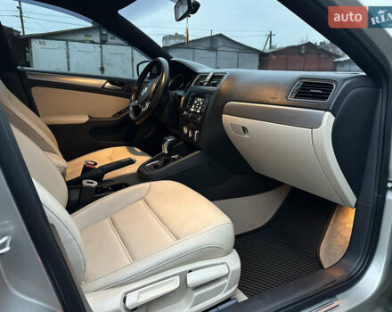 Жовтий Фольксваген Джетта, об'ємом двигуна 1.8 л та пробігом 128 тис. км за 11500 $, фото 10 на Automoto.ua