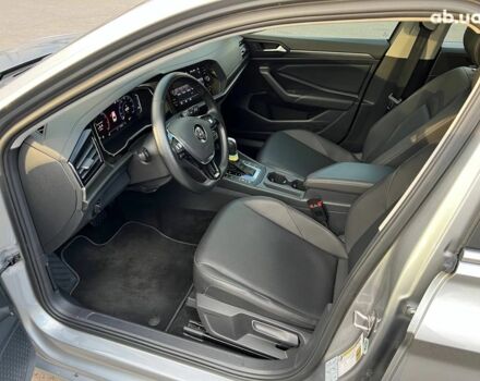 Фольксваген Джетта 2019 в Сумах на Automoto.ua Серый Фольксваген Джетта, объемом двигателя 1.4 л и пробегом 54 тыс. км за 19500 $, фото 5 на Automoto.ua