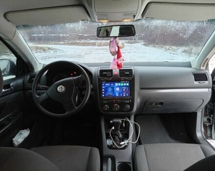 Сірий Фольксваген Джетта, об'ємом двигуна 1.6 л та пробігом 300 тис. км за 4800 $, фото 2 на Automoto.ua