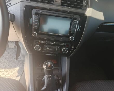 Серый Фольксваген Джетта, объемом двигателя 1.4 л и пробегом 84 тыс. км за 11500 $, фото 4 на Automoto.ua