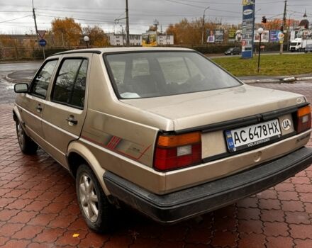 Серый Фольксваген Джетта, объемом двигателя 1.6 л и пробегом 250 тыс. км за 1300 $, фото 2 на Automoto.ua