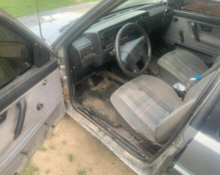 Сірий Фольксваген Джетта, об'ємом двигуна 1.8 л та пробігом 400 тис. км за 400 $, фото 4 на Automoto.ua