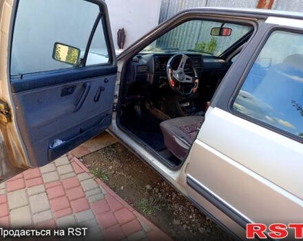 Сірий Фольксваген Джетта, об'ємом двигуна 1.5 л та пробігом 300 тис. км за 1500 $, фото 4 на Automoto.ua