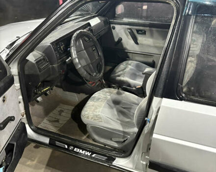 Серый Фольксваген Джетта, объемом двигателя 1.6 л и пробегом 200 тыс. км за 1400 $, фото 5 на Automoto.ua