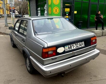 Серый Фольксваген Джетта, объемом двигателя 1.8 л и пробегом 350 тыс. км за 1350 $, фото 3 на Automoto.ua