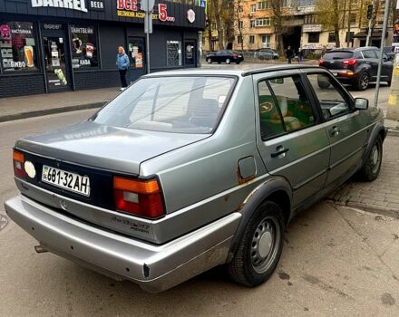 Серый Фольксваген Джетта, объемом двигателя 1.8 л и пробегом 350 тыс. км за 1350 $, фото 2 на Automoto.ua