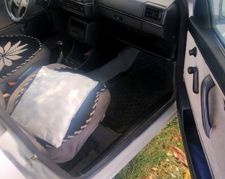 Серый Фольксваген Джетта, объемом двигателя 1.8 л и пробегом 380 тыс. км за 1600 $, фото 5 на Automoto.ua