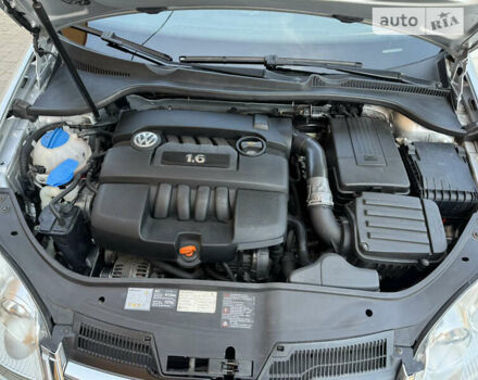Сірий Фольксваген Джетта, об'ємом двигуна 1.6 л та пробігом 222 тис. км за 6300 $, фото 24 на Automoto.ua