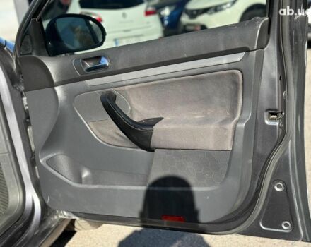 Сірий Фольксваген Джетта, об'ємом двигуна 1.6 л та пробігом 310 тис. км за 5590 $, фото 18 на Automoto.ua