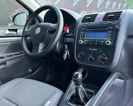 Сірий Фольксваген Джетта, об'ємом двигуна 1.6 л та пробігом 255 тис. км за 6500 $, фото 17 на Automoto.ua