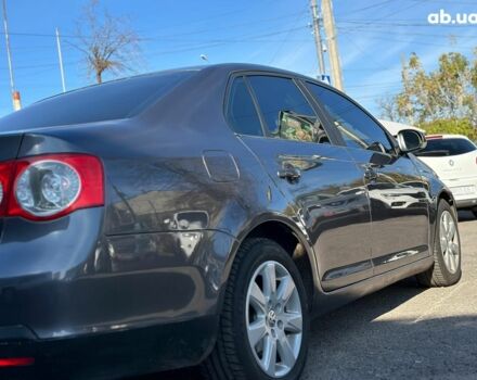 Сірий Фольксваген Джетта, об'ємом двигуна 1.6 л та пробігом 310 тис. км за 5590 $, фото 4 на Automoto.ua