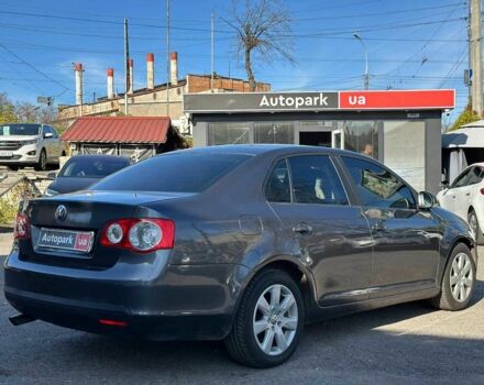 Серый Фольксваген Джетта, объемом двигателя 1.6 л и пробегом 310 тыс. км за 5590 $, фото 3 на Automoto.ua