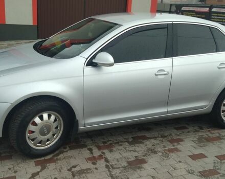 Сірий Фольксваген Джетта, об'ємом двигуна 2 л та пробігом 290 тис. км за 4900 $, фото 3 на Automoto.ua