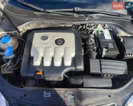 Сірий Фольксваген Джетта, об'ємом двигуна 1.97 л та пробігом 295 тис. км за 5200 $, фото 1 на Automoto.ua