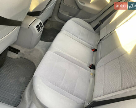 Серый Фольксваген Джетта, объемом двигателя 1.6 л и пробегом 235 тыс. км за 5950 $, фото 1 на Automoto.ua