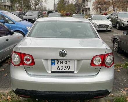 Серый Фольксваген Джетта, объемом двигателя 1.6 л и пробегом 230 тыс. км за 4200 $, фото 2 на Automoto.ua