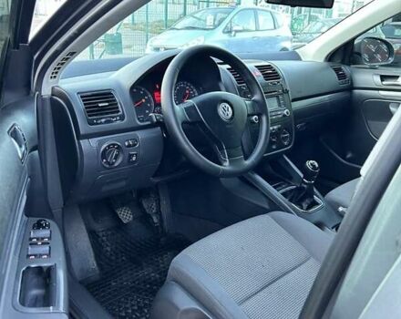 Сірий Фольксваген Джетта, об'ємом двигуна 1.6 л та пробігом 255 тис. км за 6500 $, фото 10 на Automoto.ua