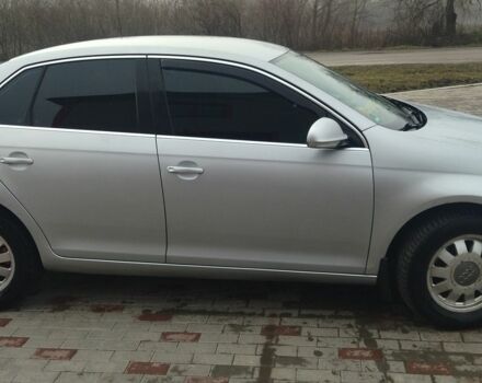 Сірий Фольксваген Джетта, об'ємом двигуна 2 л та пробігом 290 тис. км за 4900 $, фото 2 на Automoto.ua